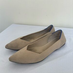 Rothys The Point Womens Cream and Navy Flats Size 9